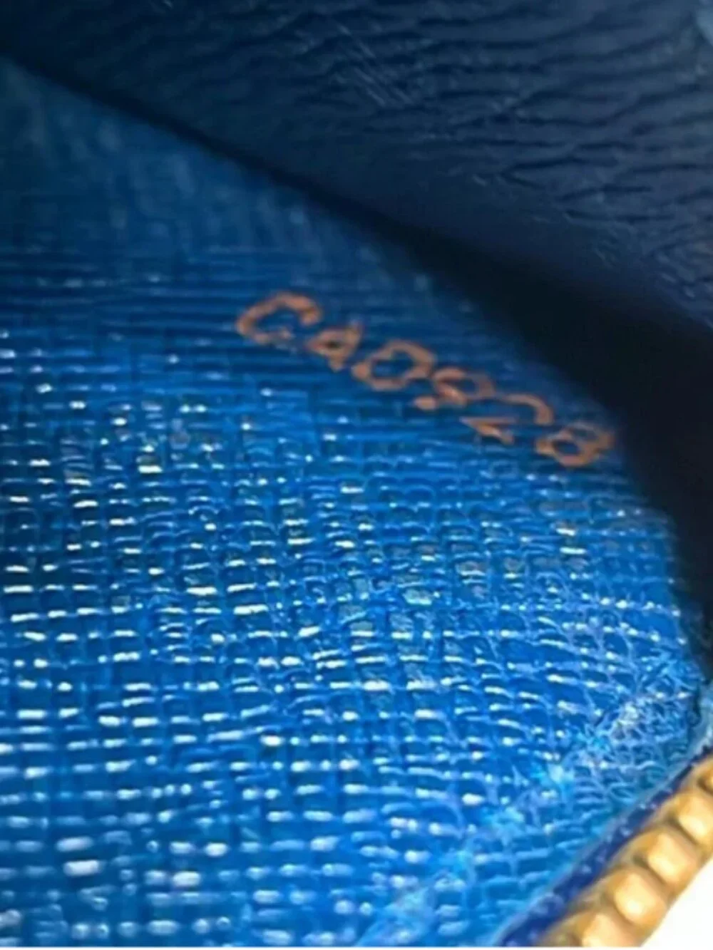 Louis Vuitton Epi Porte Tresor International Wallet With Chain Toledo in GUC - Picture 13 of 15